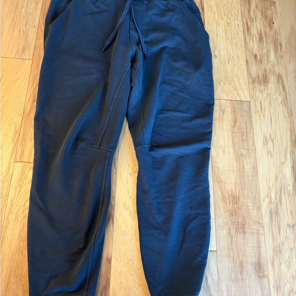 Lululemon Men's Black Jogger Pants